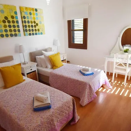Villa Fantastic Golf View Inia 26 On Aphrodite Hills Resort, Within Walking Distance To Centre *