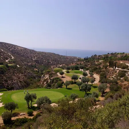 Fantastic Golf View Inia 26 On Aphrodite Hills Resort, Within Walking Distance To Centre ヴィラ *