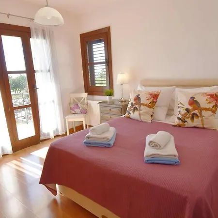 Fantastic Golf View Inia 26 On Aphrodite Hills Resort, Within Walking Distance To Centre *